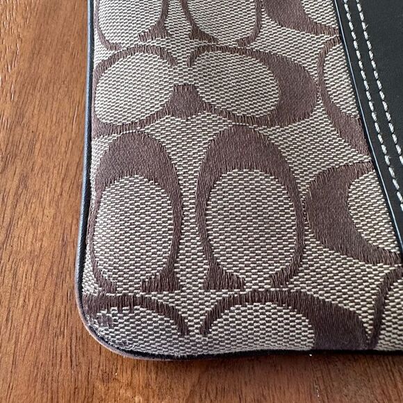 Coach Signature C Swingback Brown and Tan Leather Trim Cross Body Bag - Picture 8 of 8